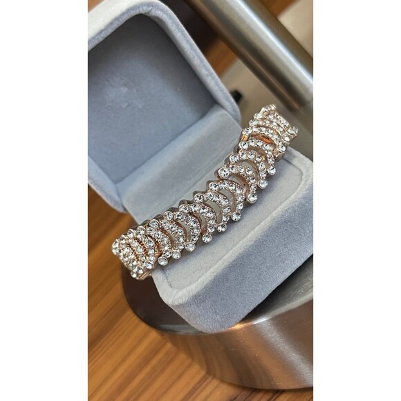 Rhinestone stretch bracelet - Picture 5 of 6